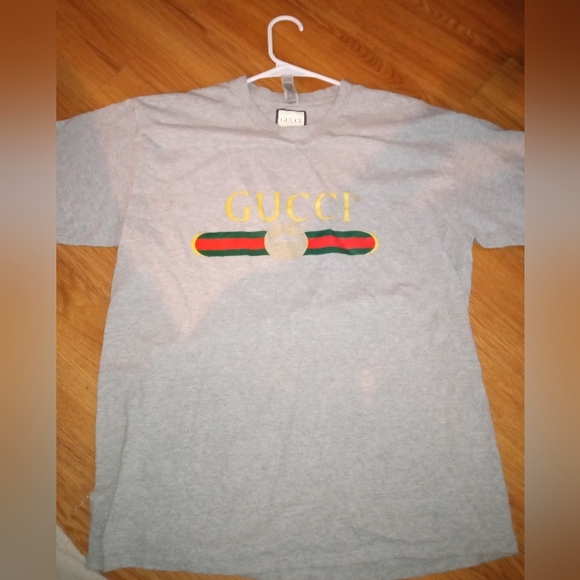 Gucci Gray Tee with Gold and Green Accents - Picture 1 of 4